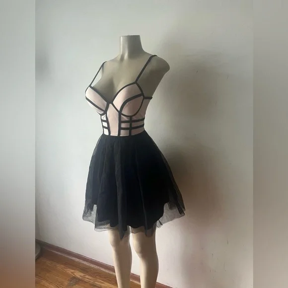 Cute Tulle Dress - Picture 2 of 3